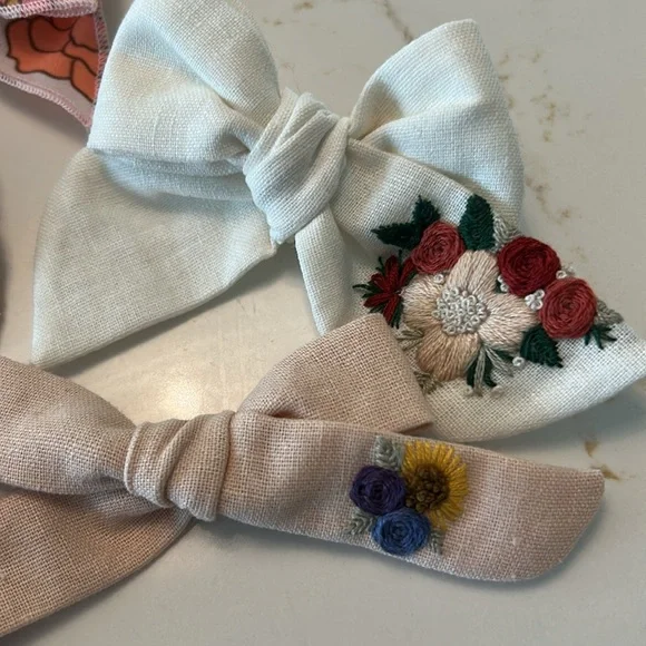 Bows - Picture 9 of 11